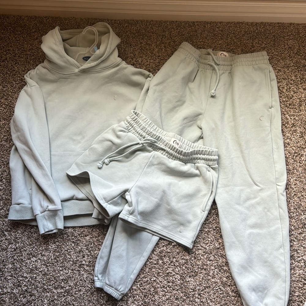 Zyia Muted Mint Relaxation Set. Hoodie, Pants, Shorts all size Medium.